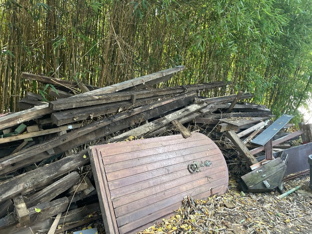 gratis hout van dakgebinte., Tuin en Terras, 3 tot 6 m³, Ophalen