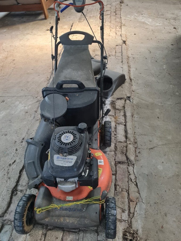 Grasmachine Husqvarna, Fonction de mulching, Tondeuses à gazon à essence, Enlèvement, Utilisé