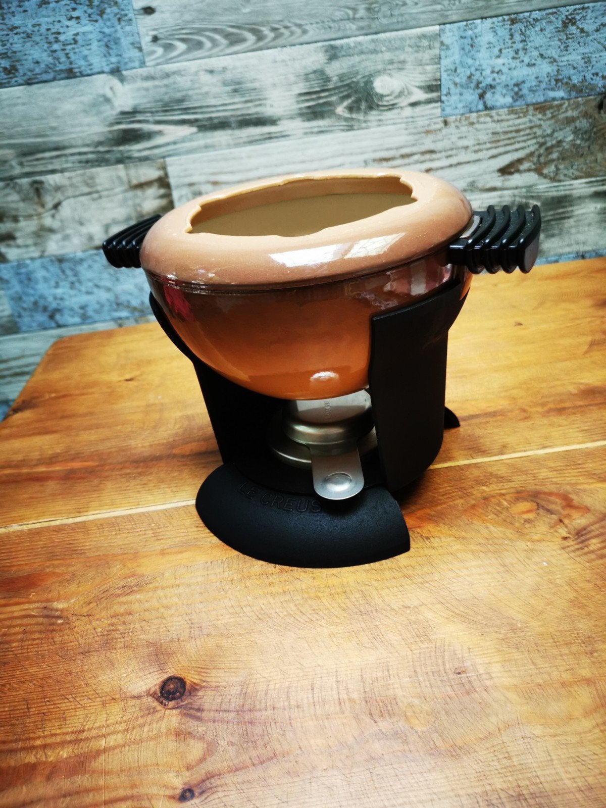 Le creuset fondue, Enlèvement ou Envoi