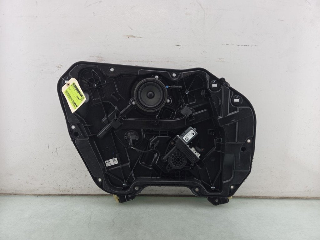 VITRE MECANISME AVANT GAUCHE BMW 1 serie (F40) (01-2019/-), Autos : Pièces & Accessoires, Utilisé, BMW, Petuelring 130
80809  München, DE