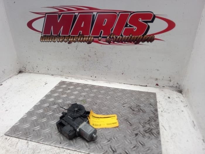Moteur de vitre portière d'un Volkswagen Polo, Autos : Pièces & Accessoires, -, Volkswagen, -, 3 mois de garantie