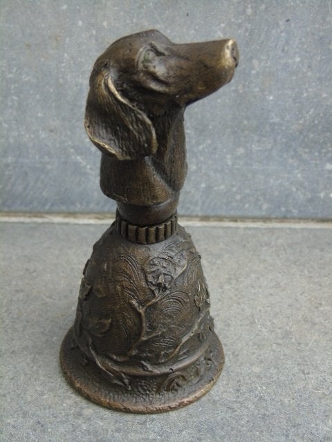 clochette de table en bronze signé, un chien, Antiquités & Art, Antiquités | Bronze & Cuivre, Enlèvement ou Envoi, Bronze