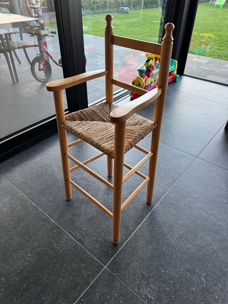 Houten hoge kinderstoel, Enlèvement