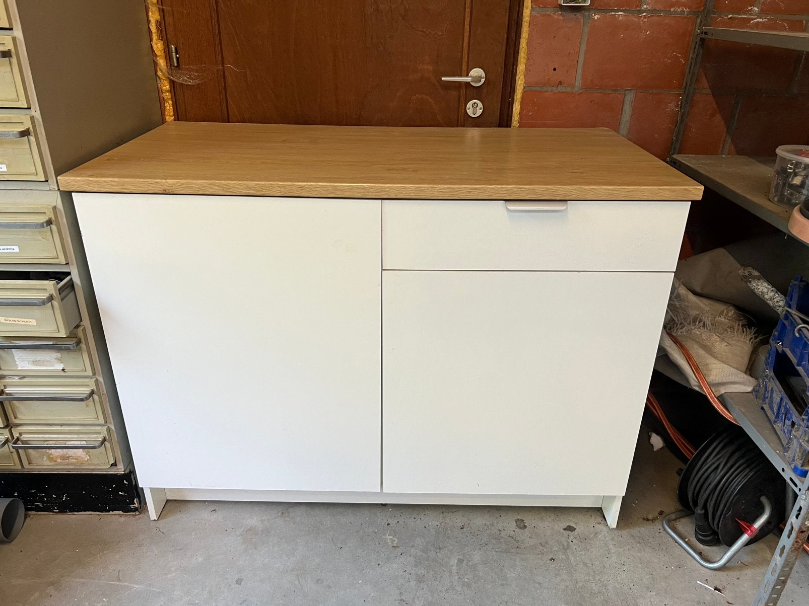 Kastje ikea, Huis en Inrichting, Ophalen, Zo goed als nieuw