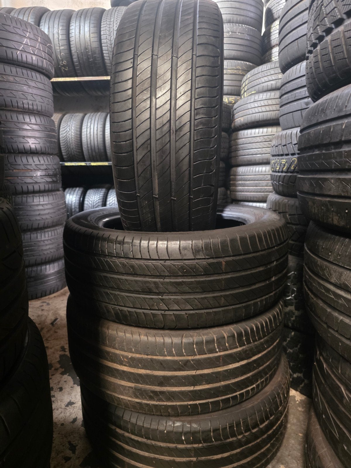 215 55 18 Michelin avec montage et équilibrage, Enlèvement