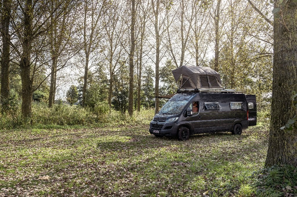 camper 50.000 km!, Caravanes & Camping, Camping-cars, Boîte manuelle, Jusqu'à 4 m, Particulier, Auvent