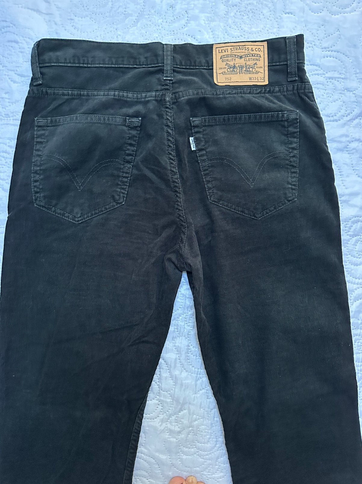 Pantalon Levi's 752 Velours Côtelé Noir W33 L32, Vêtements | Hommes, Enlèvement ou Envoi, Comme neuf, Noir, Autres tailles de jeans