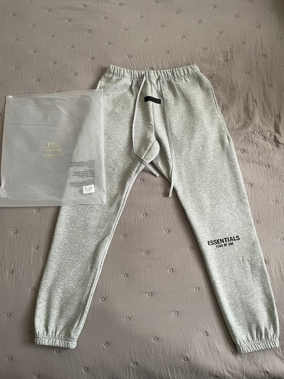 Fear of God Essentials Joggingbroek Sweatpants Grijs M, Ophalen of Verzenden, Nieuw, Maat 48/50 (M), Grijs