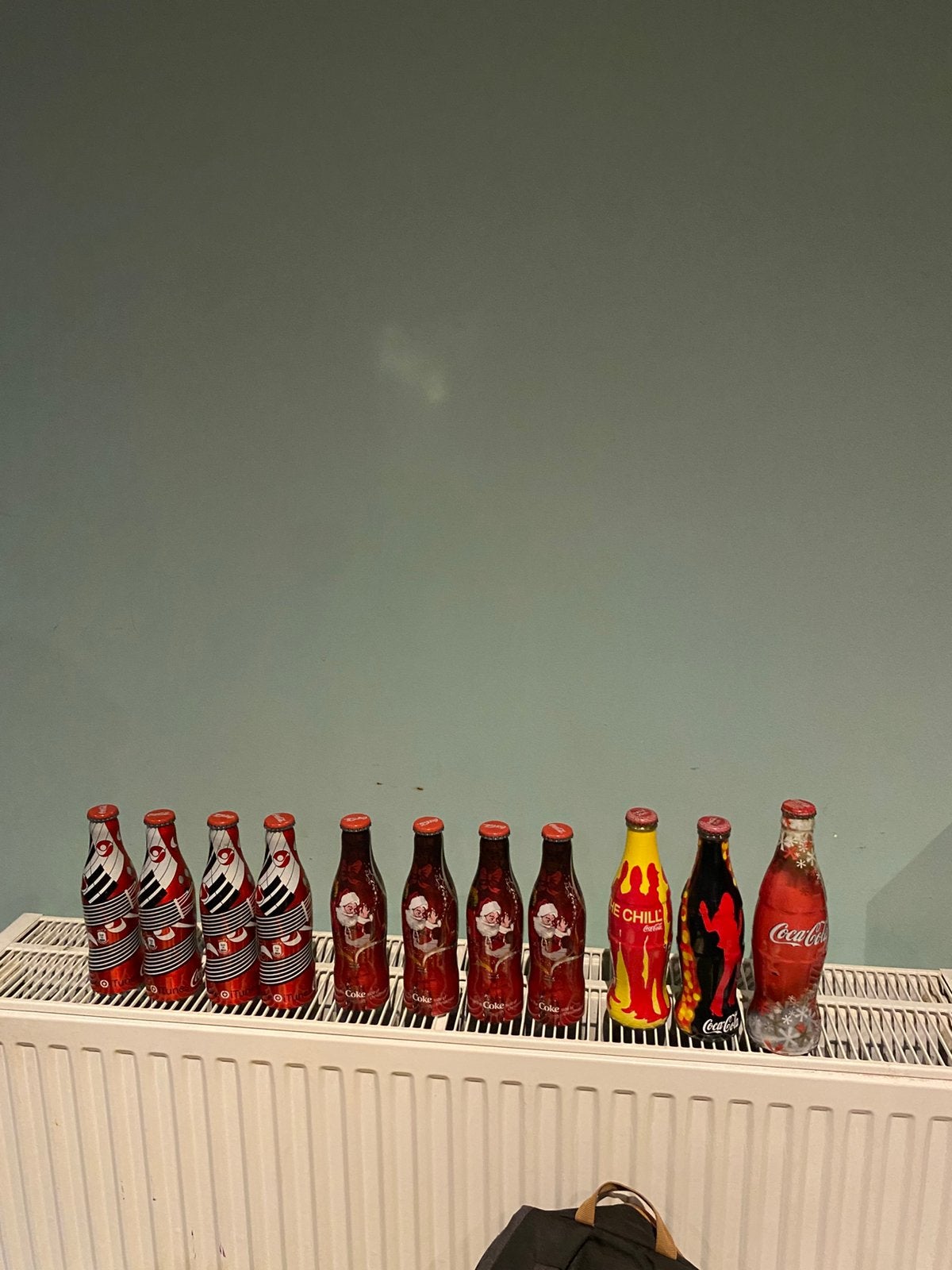 9 glazen coca-cola flesjes uit hetvjaar 2008, Ophalen, Zo goed als nieuw, Frisdrankglas