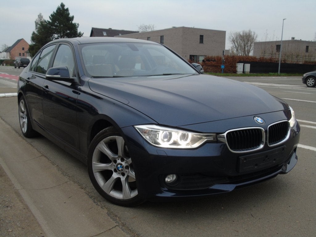 Bmw 318dA *06/2013 **Navi* Keyless Go*Bi-Xenon* AUTOMAAT, Auto's, BMW, Euro 5, 4 cilinders, Blauw, 5 deurs