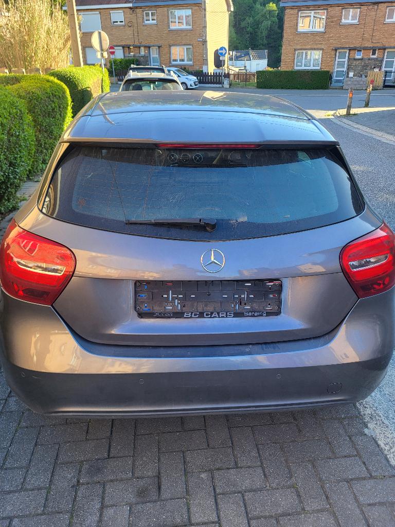 A vendre mercedes A180 cdi, Auto's, Mercedes-Benz, Zwart, 5 deurs, Particulier, Zilver of Grijs