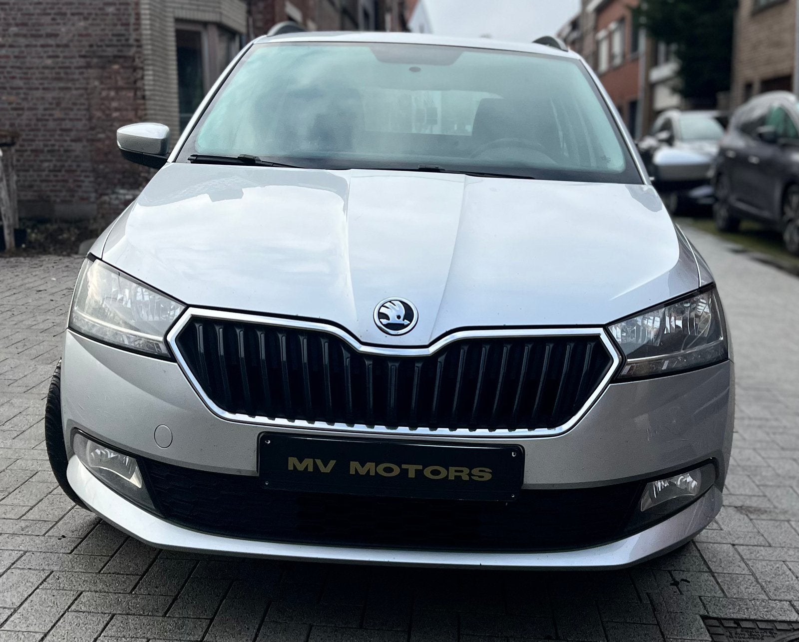SKODA FABIA COMBI 1.0 TSI/Premier propriétaire 2021 !, Autos, Argent ou Gris, Achat, Euro 6, Entreprise