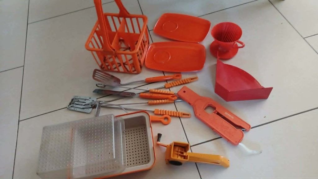 Lot ustensiles de cuisine vintage orange années 70, Enlèvement