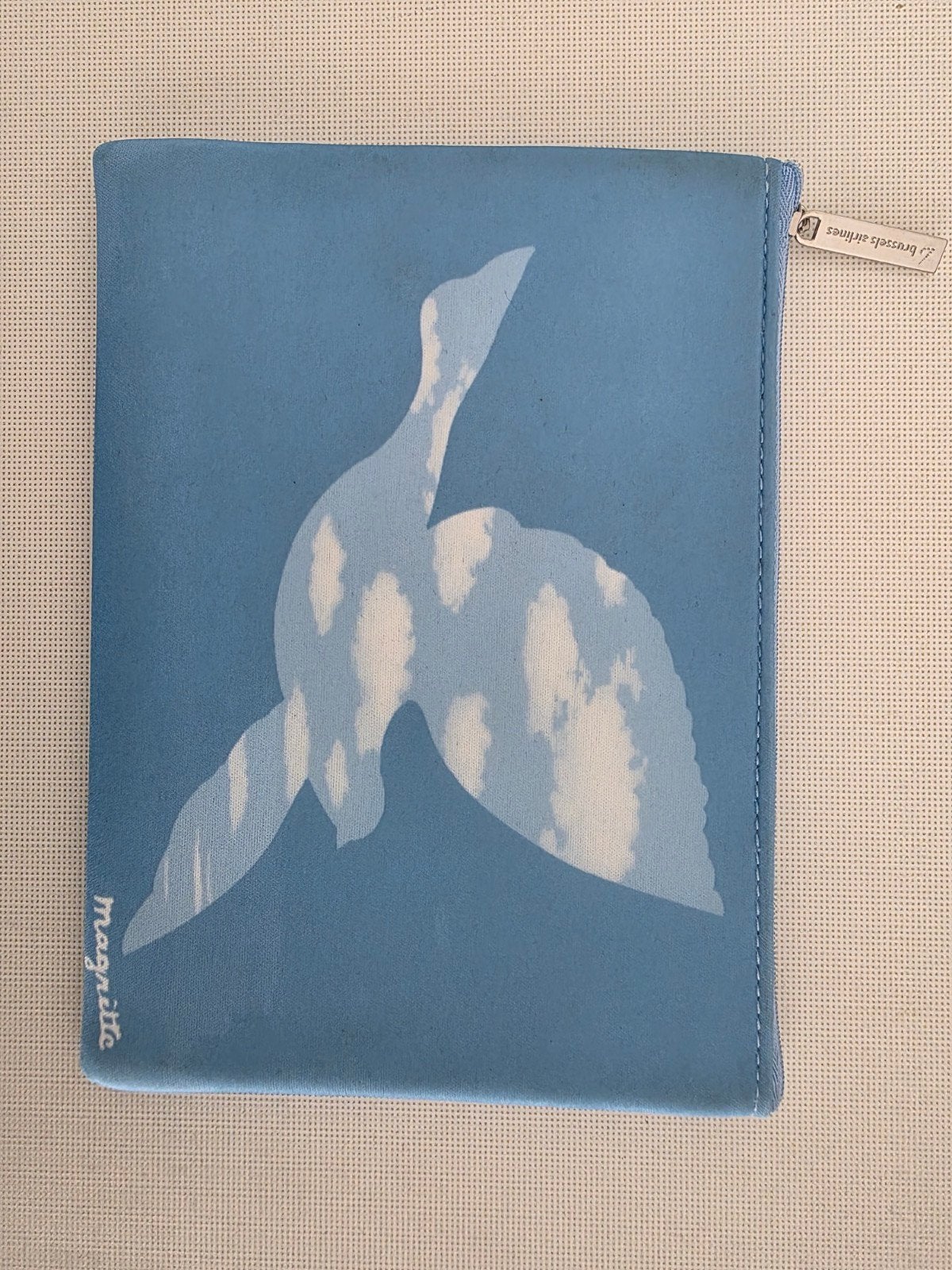 Magritte style business class amenity kit bag, Enlèvement ou Envoi