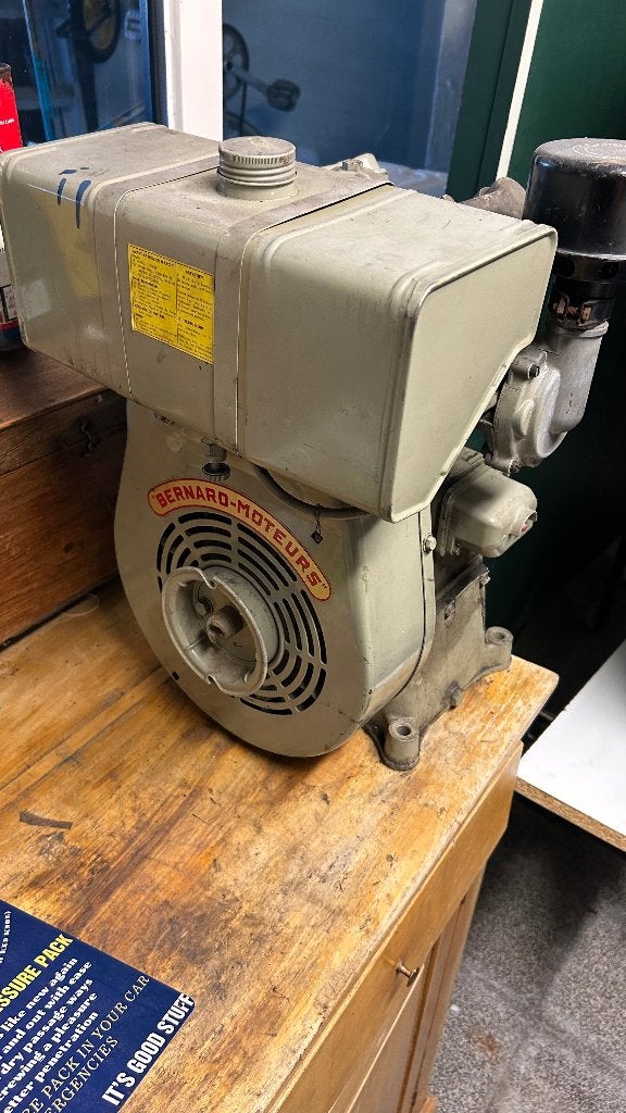 Bernard motor W110, Ophalen, Zo goed als nieuw, Benzinemotor