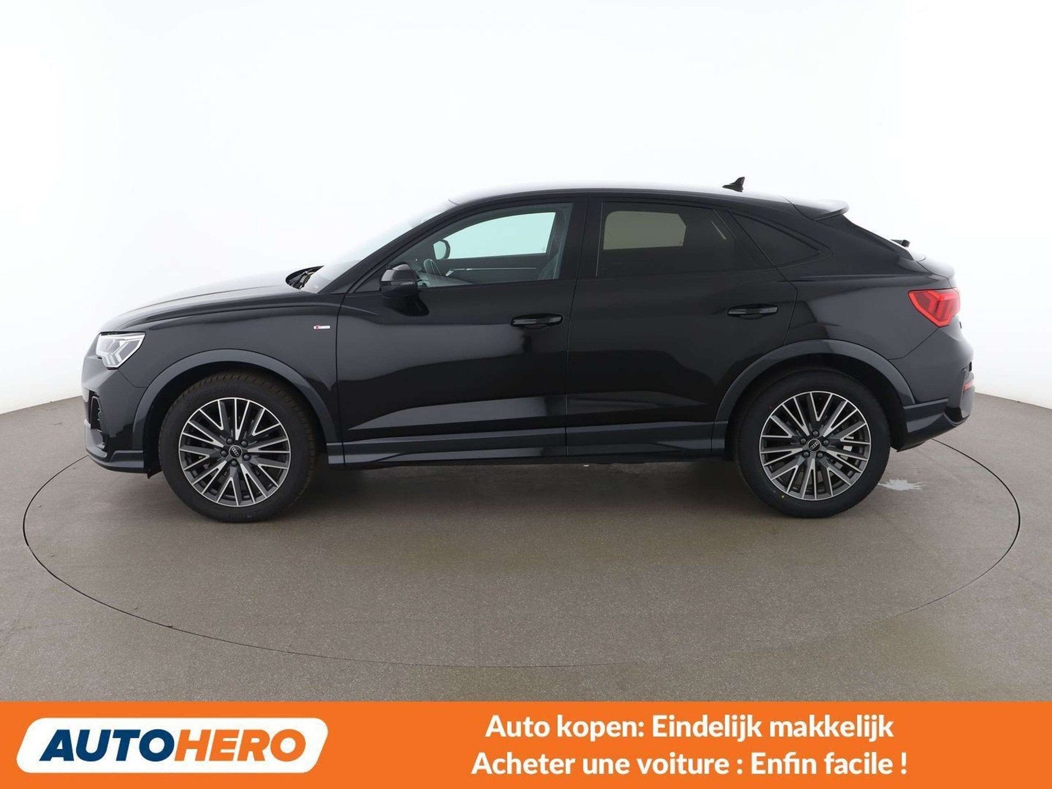 Audi Q3 35 TFSI S line (année de construction 2023), Autos, Cuir, Détection des panneaux routiers, Noir, 5 portes