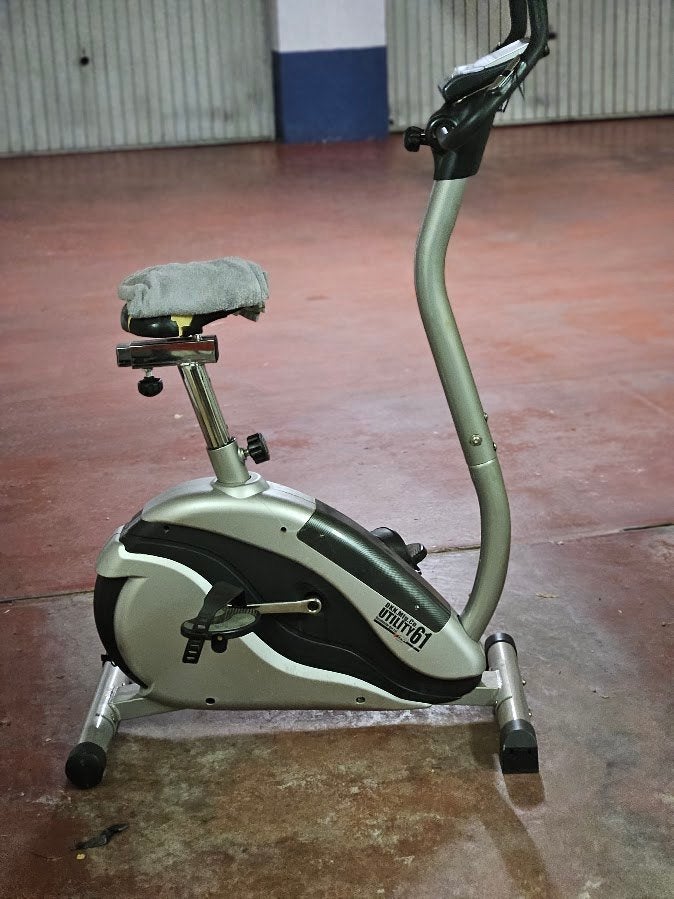 Vélo d'appartement, Ophalen, Gebruikt, Metaal, Benen