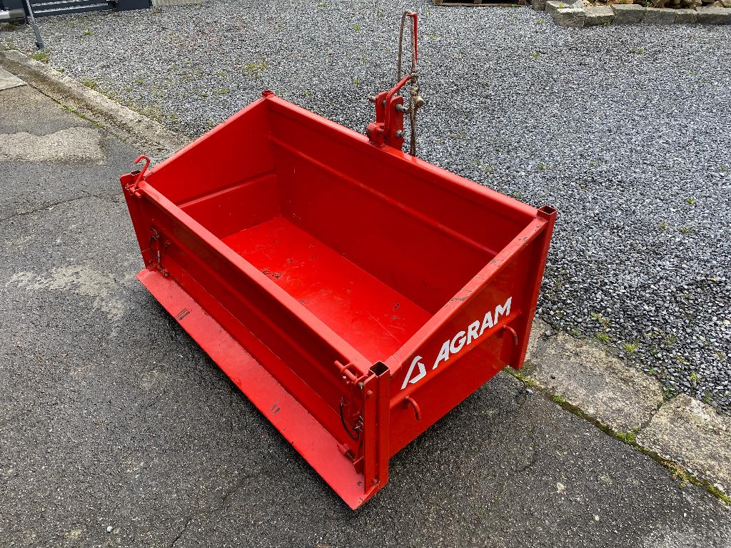 Benette AGRAM 140cm, Articles professionnels, Agriculture | Outils, Transport, Enlèvement