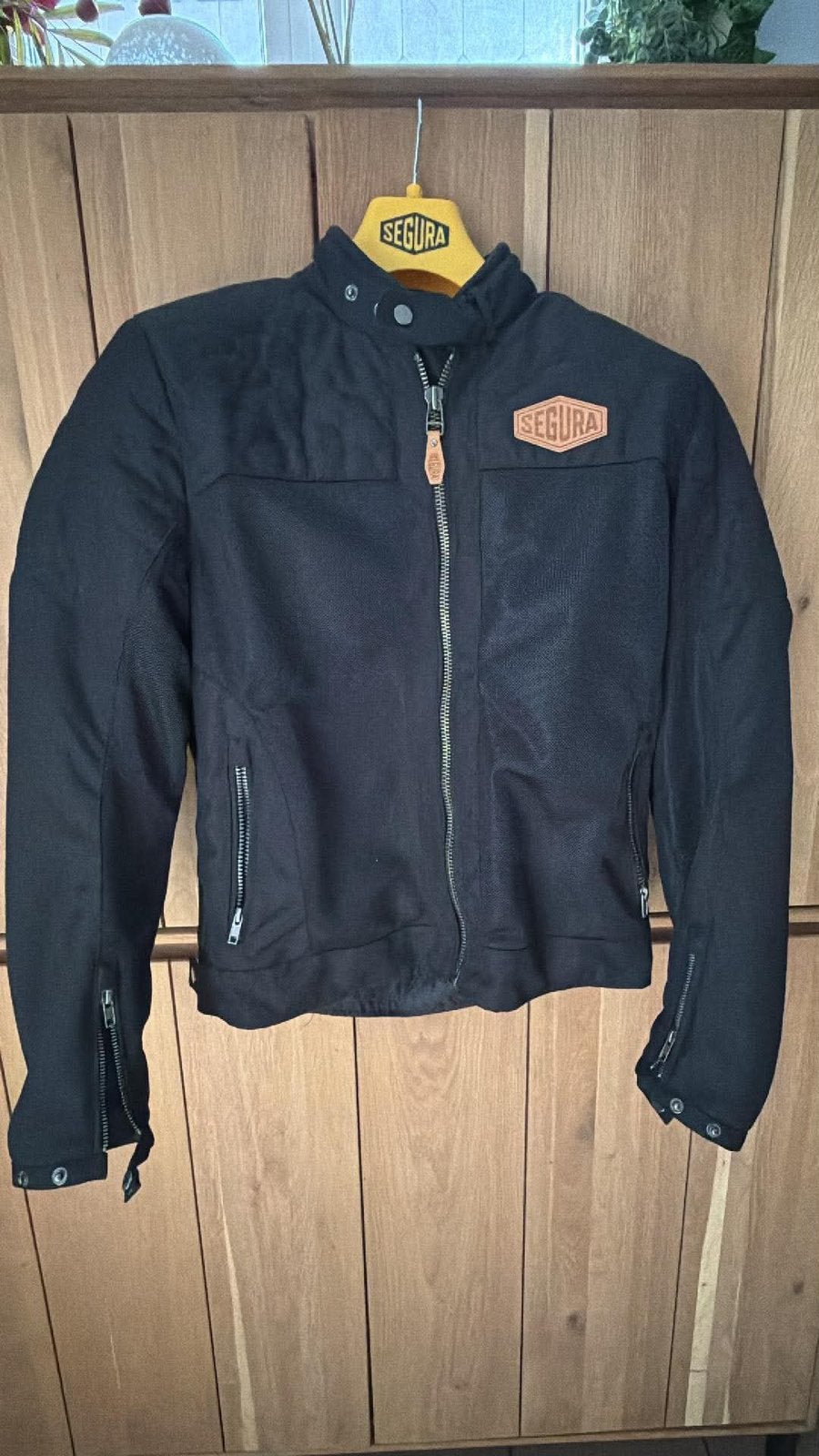 Veste été segura, Enlèvement