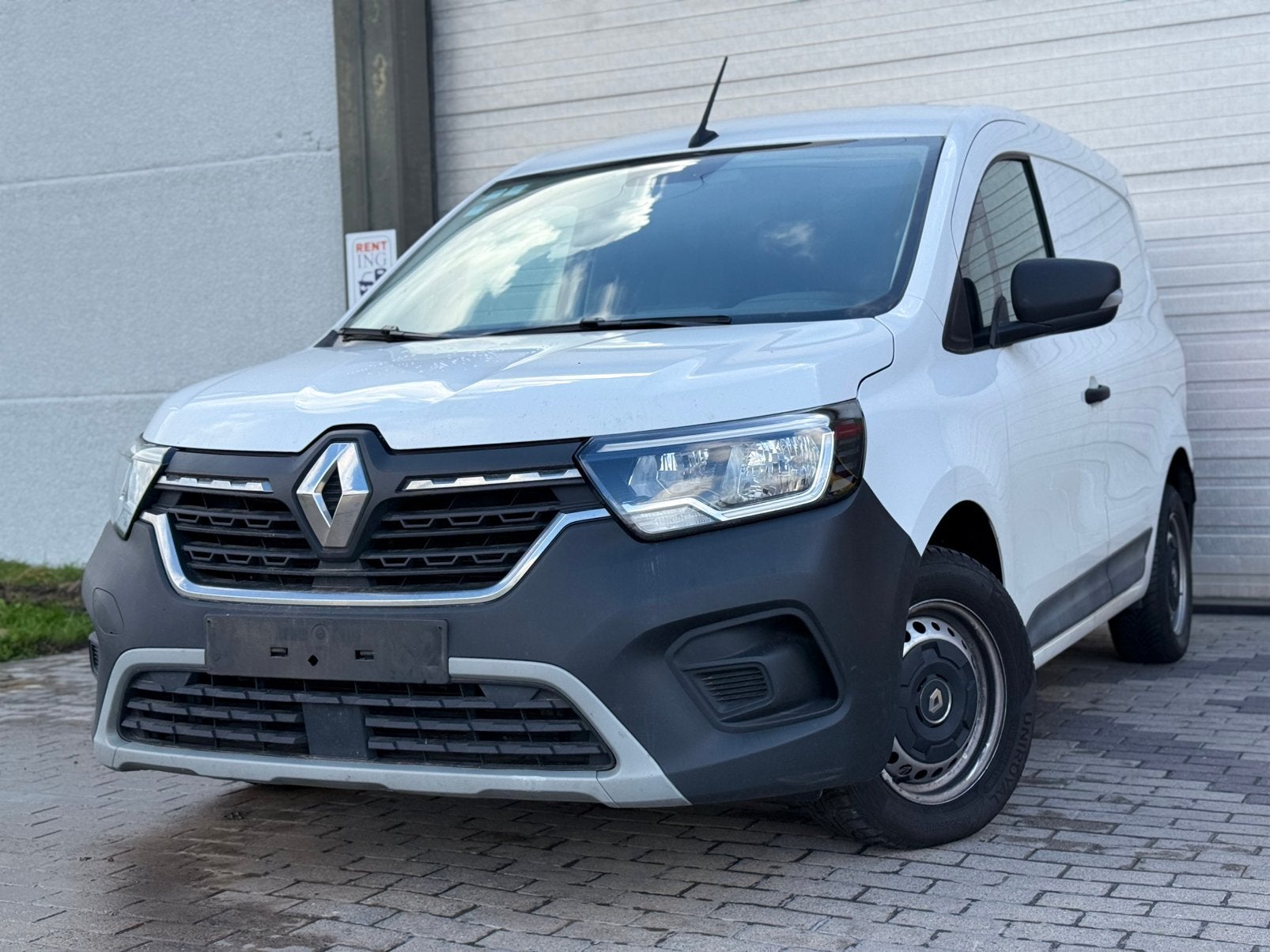 ‼️RENAULT KANGOO*1.5DCi*171.000km*TVA RÉCUPÉRABLE‼️, Auto's, Voorwielaandrijving, Stof, Sound system, Wit