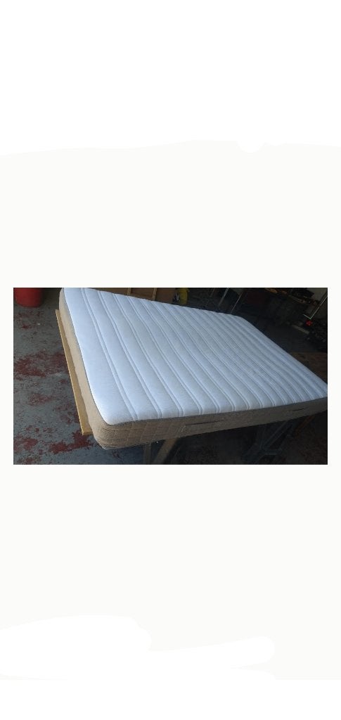 Matras 90x200 / 140x200 Eenpersoons tweepersoonsmatras IKEA, Huis en Inrichting, Slaapkamer | Matrassen en Bedbodems, Gebruikt