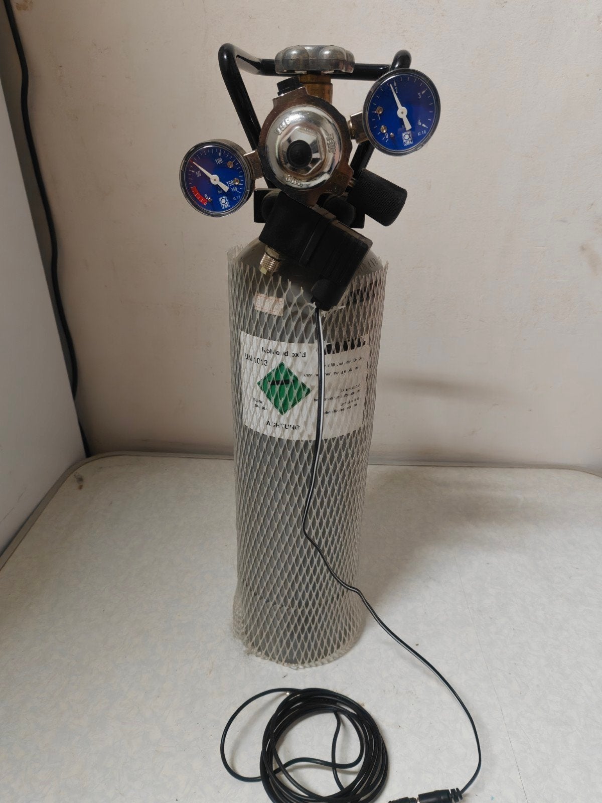 Bonbonne CO2 avec détendeur et électrovanne, Enlèvement, Contrôle par application, Comme neuf, JBL