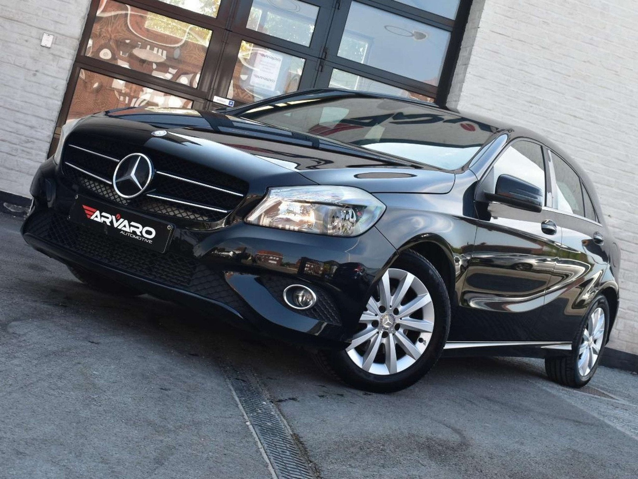 Mercedes-Benz A-Klasse 180 i Automaat Navi / Cruise / Leder, Auto's, Mercedes-Benz, 122 pk, Gebruikt, 4 cilinders, Zwart