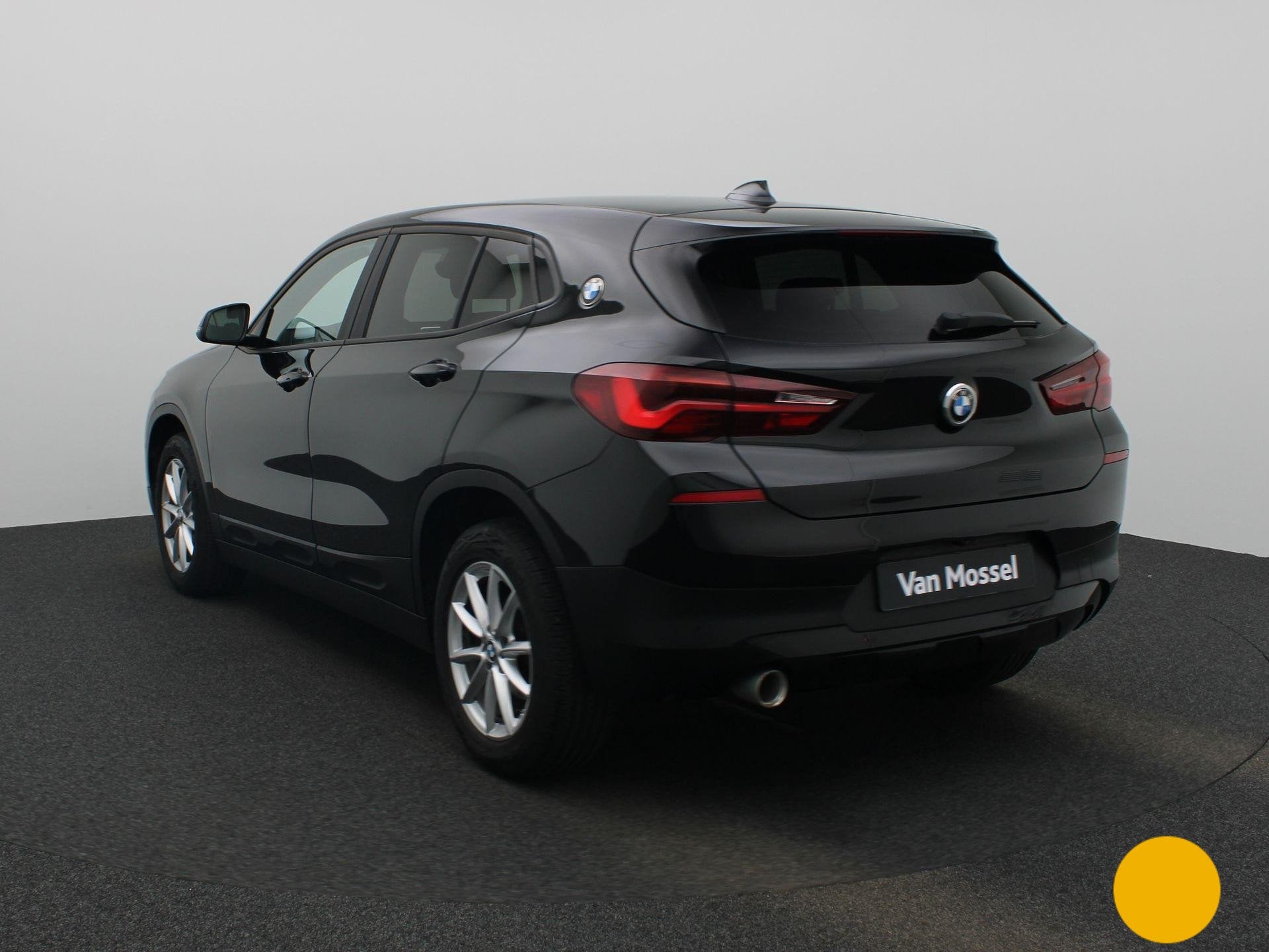 BMW X2 sDrive 16dA ZETELVERWARMING | CAMERA | LEDER | NAVI, Auto's, Gebruikt, 116 pk, Zwart, Bedrijf