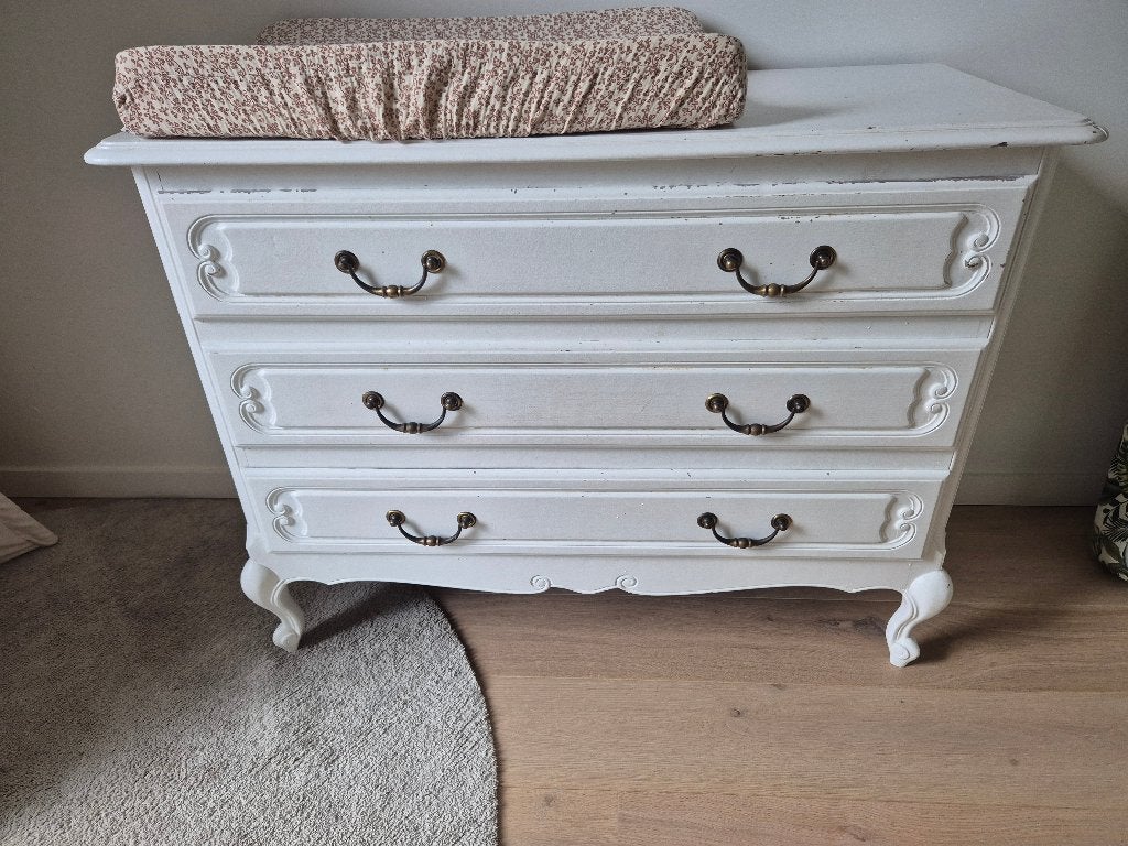 Klassieke Witte Ladekast / Baby Commode – Vintage & Sierlijk, Utilisé, 100 cm ou plus, Enlèvement, Moins de 90 cm