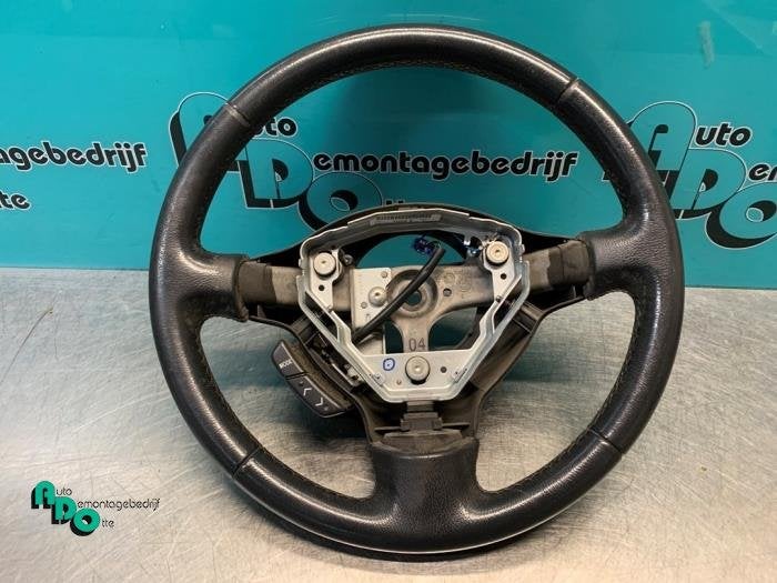 Volant d'un Toyota Yaris (Yaris 1 02-), -, 3 mois de garantie, Toyota, Utilisé