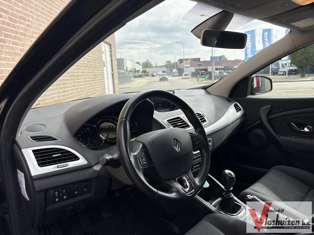 Renault Megane Estate 1.2 TCe Authentique | Climate | Cruise, Auto's, Renault, Zwart, Bedrijf, Mégane, Break