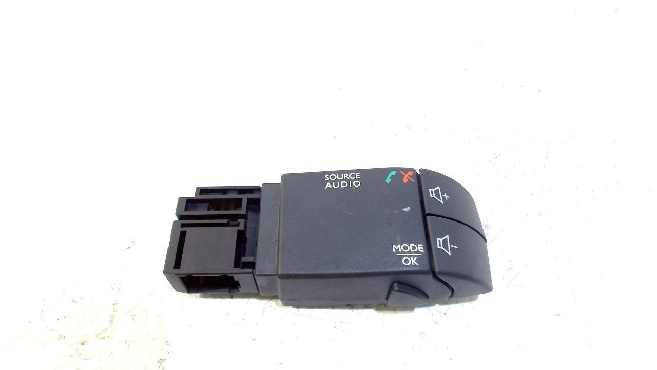 Radio bediening Renault Clio, Autos : Divers, Autoradios, Enlèvement ou Envoi, Van der Ven Autorecycling B.V., Onderdelen@venauto.nl