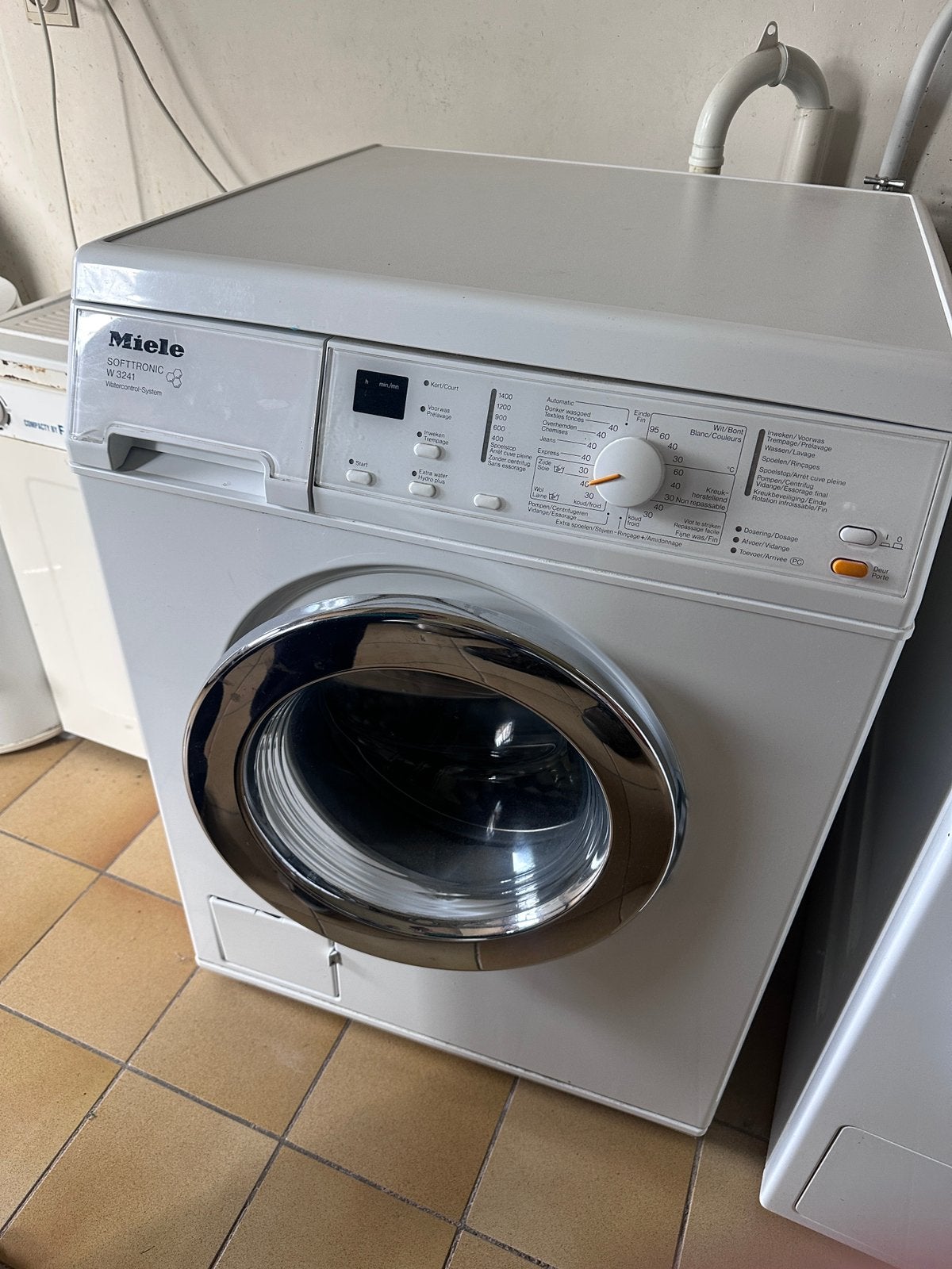Miele wasmachine, Elektronische apparatuur, Wasmachines, Ophalen, Zo goed als nieuw