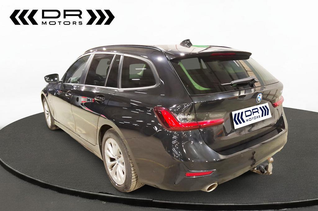 BMW 320 TOURING - CARPLAY - TREKHAAK, Autos, 0 kg, Euro 6, 0 kg, Noir