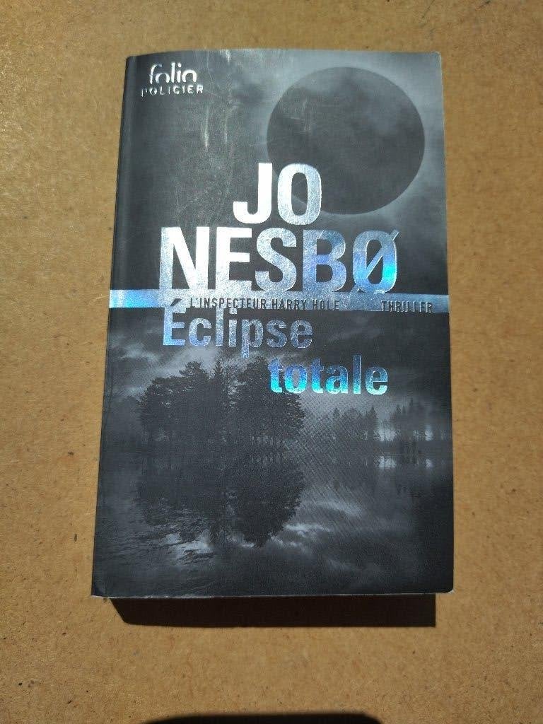 Eclipse totale - thriller / Jo Nesbo, Boeken, Thrillers, Ophalen of Verzenden, Zo goed als nieuw, Jo Nesbø.
