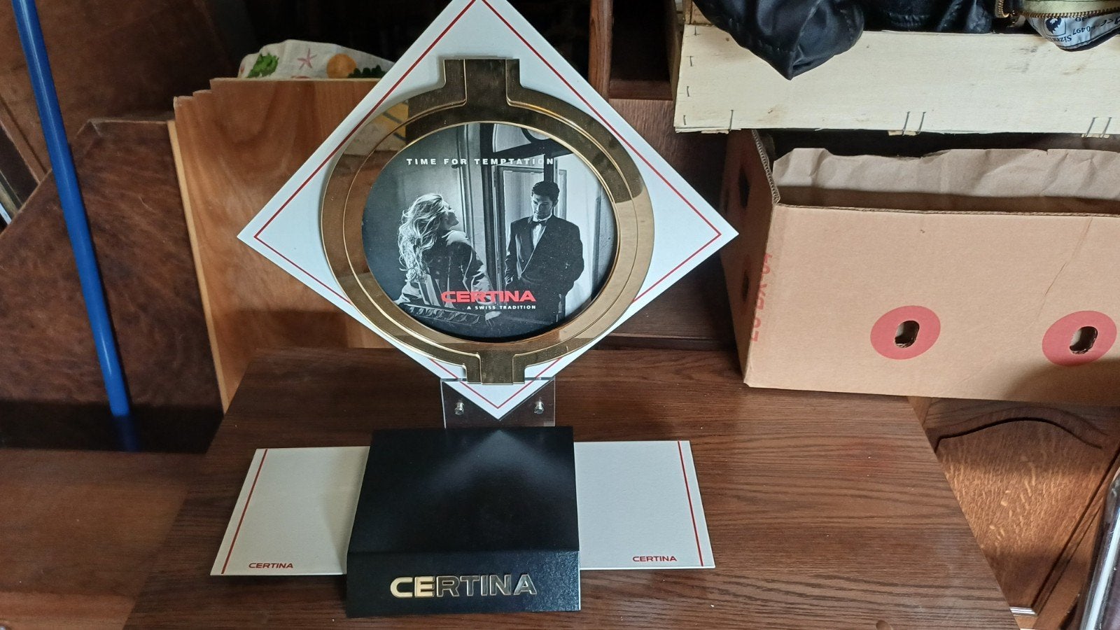 présentoir de magasin Certina en parfait état, Autres marques, Enlèvement ou Envoi, Synthétique, Neuf