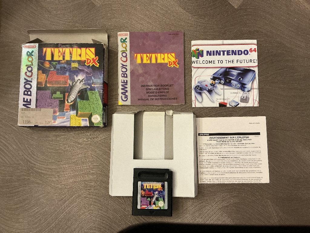 Tetris DX (Game Boy Color) - 100 % complet dans sa boîte CIB, Enlèvement ou Envoi, Utilisé, À partir de 3 ans, 3 joueurs ou plus