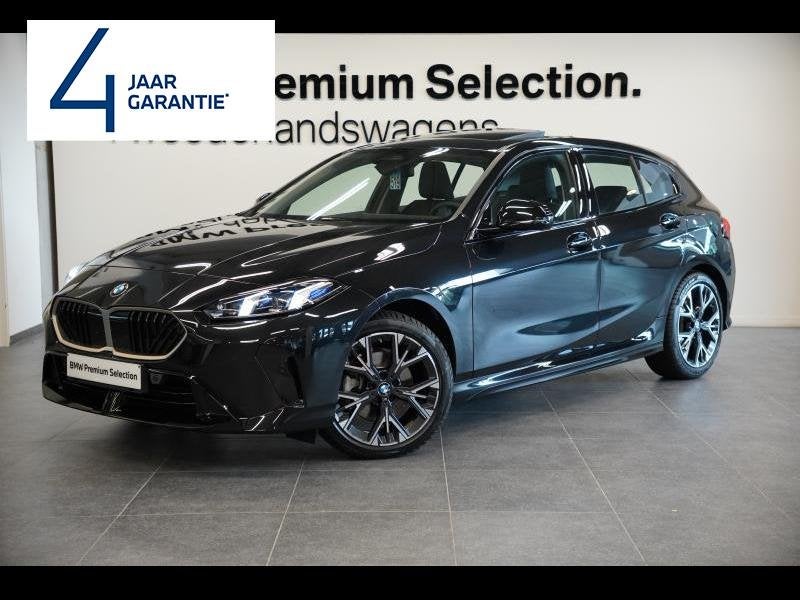 BMW 1-Serie M EXTERIEUR PANORAMADAK CAMERA, 1498 cc, https://public.car-pass.be/vhr/712937b3-4f08-47ef-ba2e-ac4a21d32aa8, Zwart