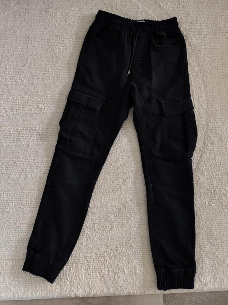 CELIO zwarte broek voor volwassenen 134 cm, Ophalen of Verzenden, Zwart