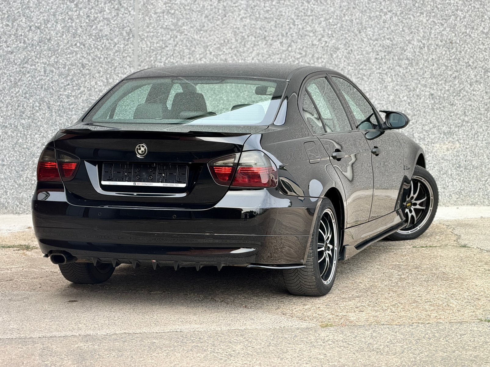 Bmw 318i essence 2006 CarPlay /Navi/Caméra, Auto's, BMW, 4 deurs, Android Auto, Leder, Bedrijf