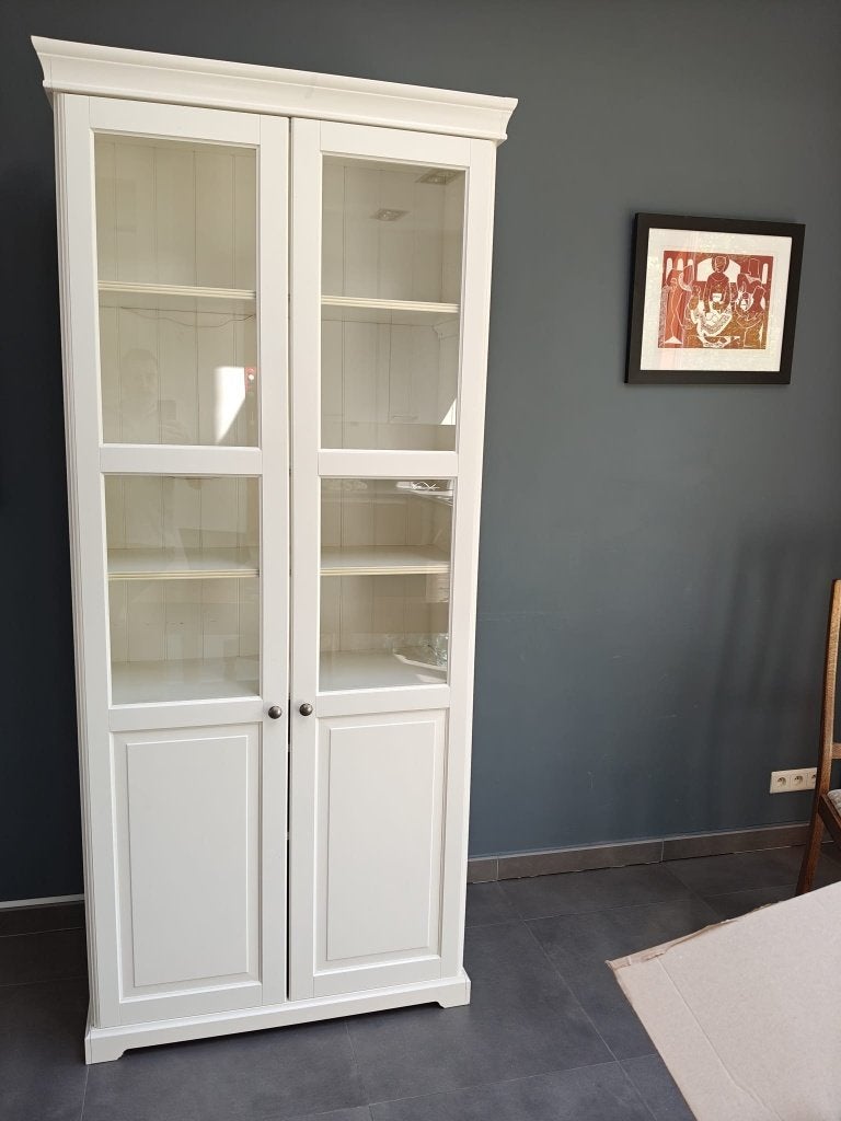 Vitrine IKEA blanche en verre, modèles LIATORP/BILLY., Maison & Meubles, Armoires | Vitrines, Utilisé, 100 à 150 cm, 50 à 100 cm