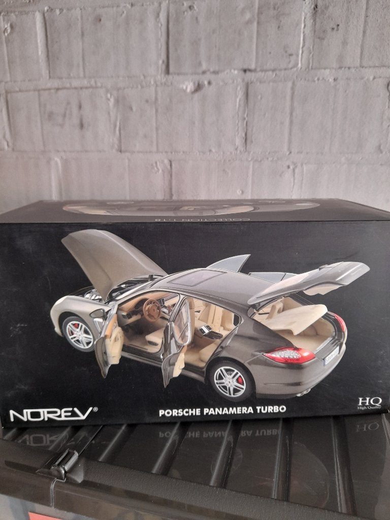 PORSCHE PANAMERA NOREV 1/18, Enlèvement ou Envoi, Comme neuf, Voiture, Norev