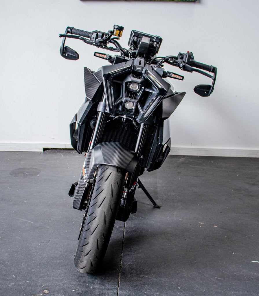 KTM 990 Duke/1 propriétaire/CARBON/QUICKSHIFTER+/BREMBO, Permis Moto A, Entreprise, Plus de 35 kW, 2 cylindres