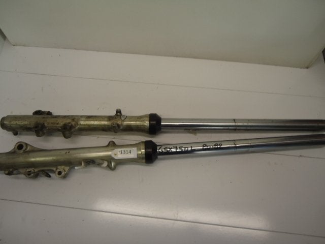 GSX750 1980 - 1982 Suzuki Vork D1-33474