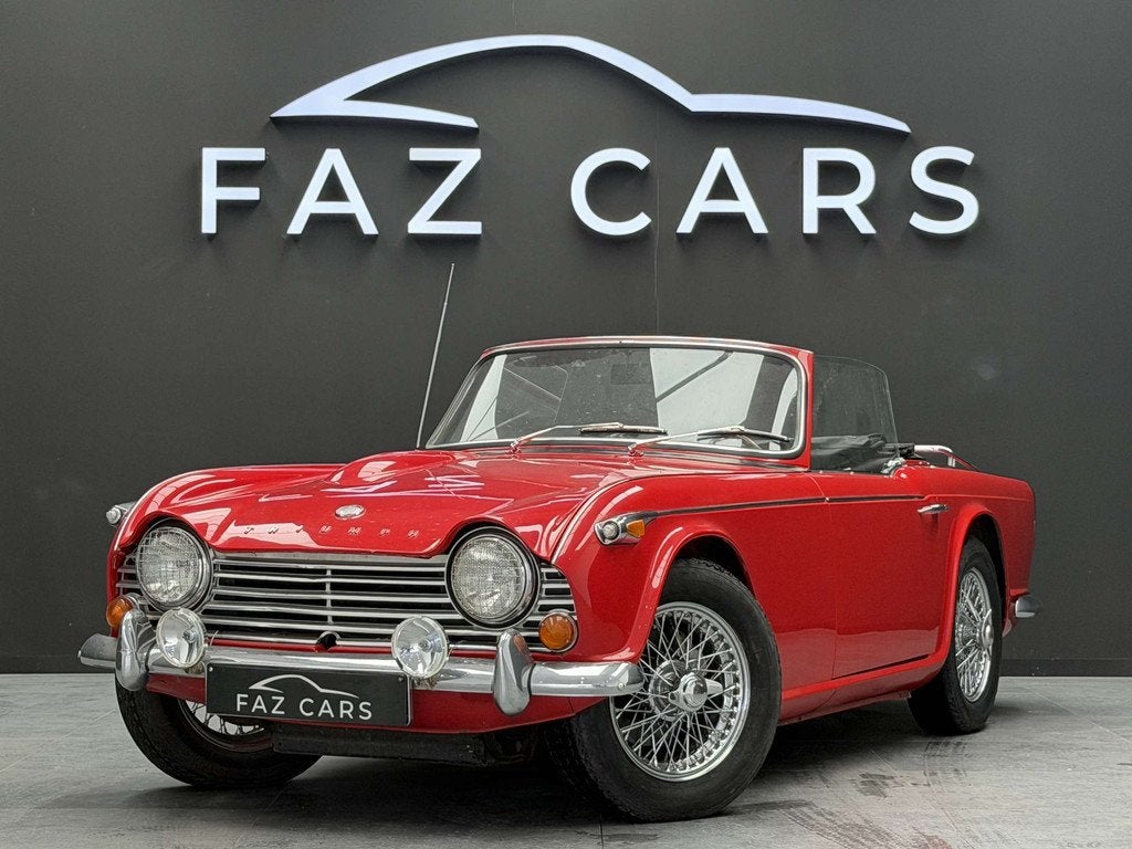 Triumph TR4 * ANCÊTRE * BON ÉTAT *, Autos, Oldtimers & Ancêtres, Entreprise, Achat, Intérieur cuir, Jantes en alliage léger, Peinture métallisée
