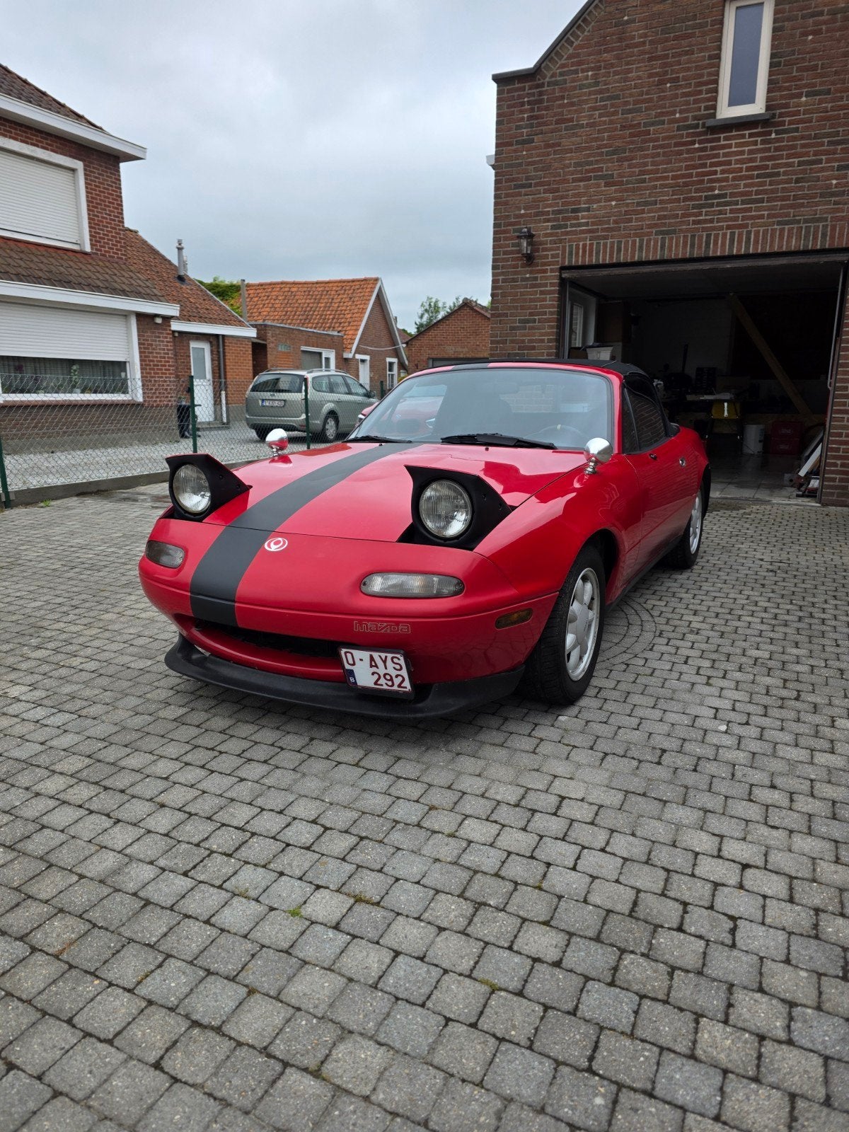 Mazda MX-5 oldtimer, Auto's, Mazda, Achterwielaandrijving, Zwart, 4 cilinders, Cabriolet