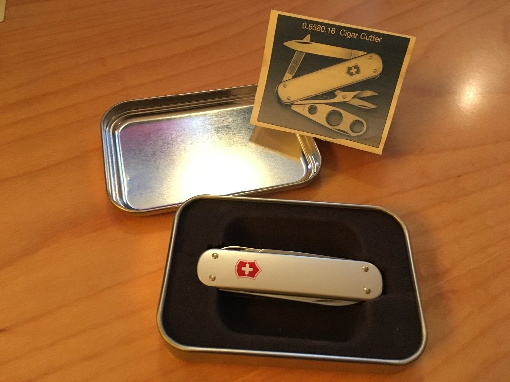 Victorinox Cigar Cutter 0.6580.16, Collections, Enlèvement ou Envoi, Neuf