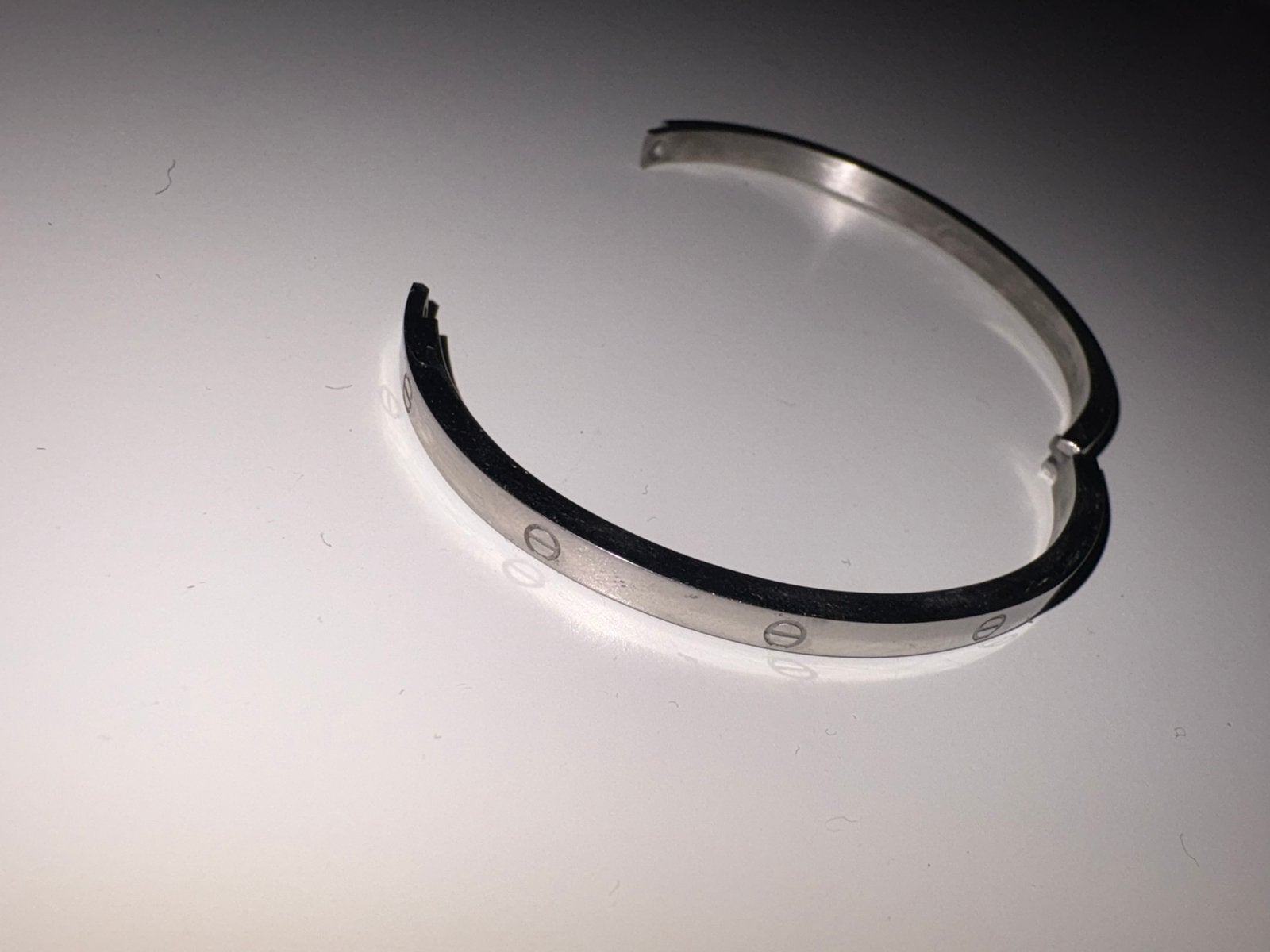 Kleine Cartier love bracelet, Handtassen en Accessoires, Ophalen, Zo goed als nieuw