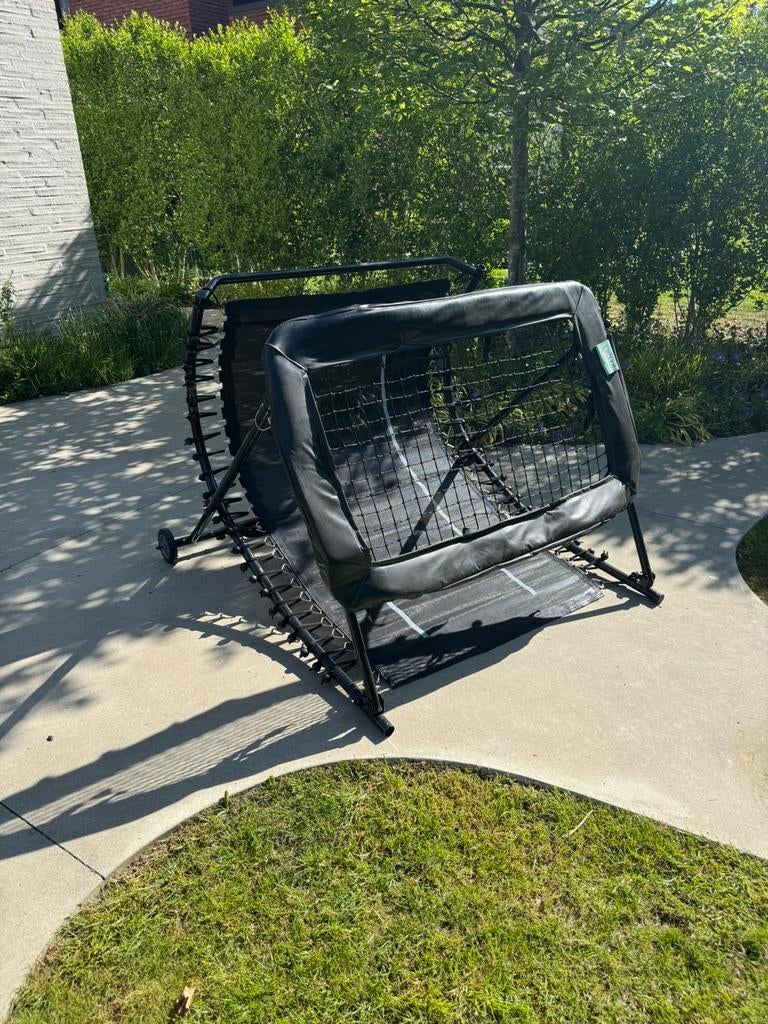 EXIT Kickback voetbal rebounder 124x90cm, Sport en Fitness, Voetbal, Ophalen, Zo goed als nieuw