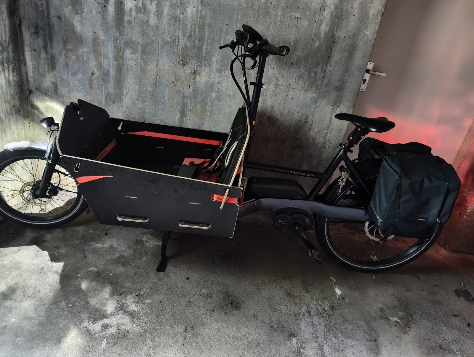Riese en muller load 75 vario, Fietsen en Brommers, Fietsen | Bakfietsen, Zo goed als nieuw, 2 kinderen, Ophalen of Verzenden